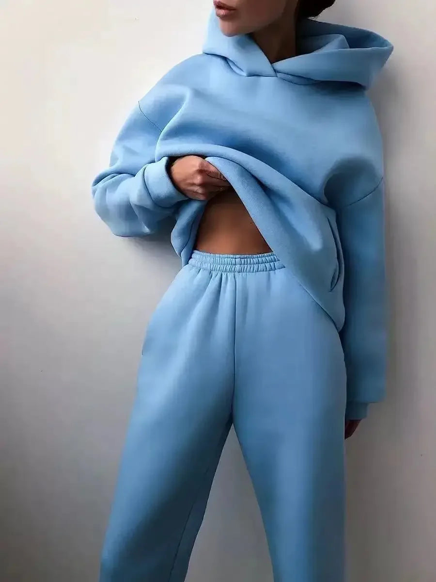 Conjunto Deportivo de Invierno para Mujer | Sudadera Oversize con Capucha + Pantalón Cómodo