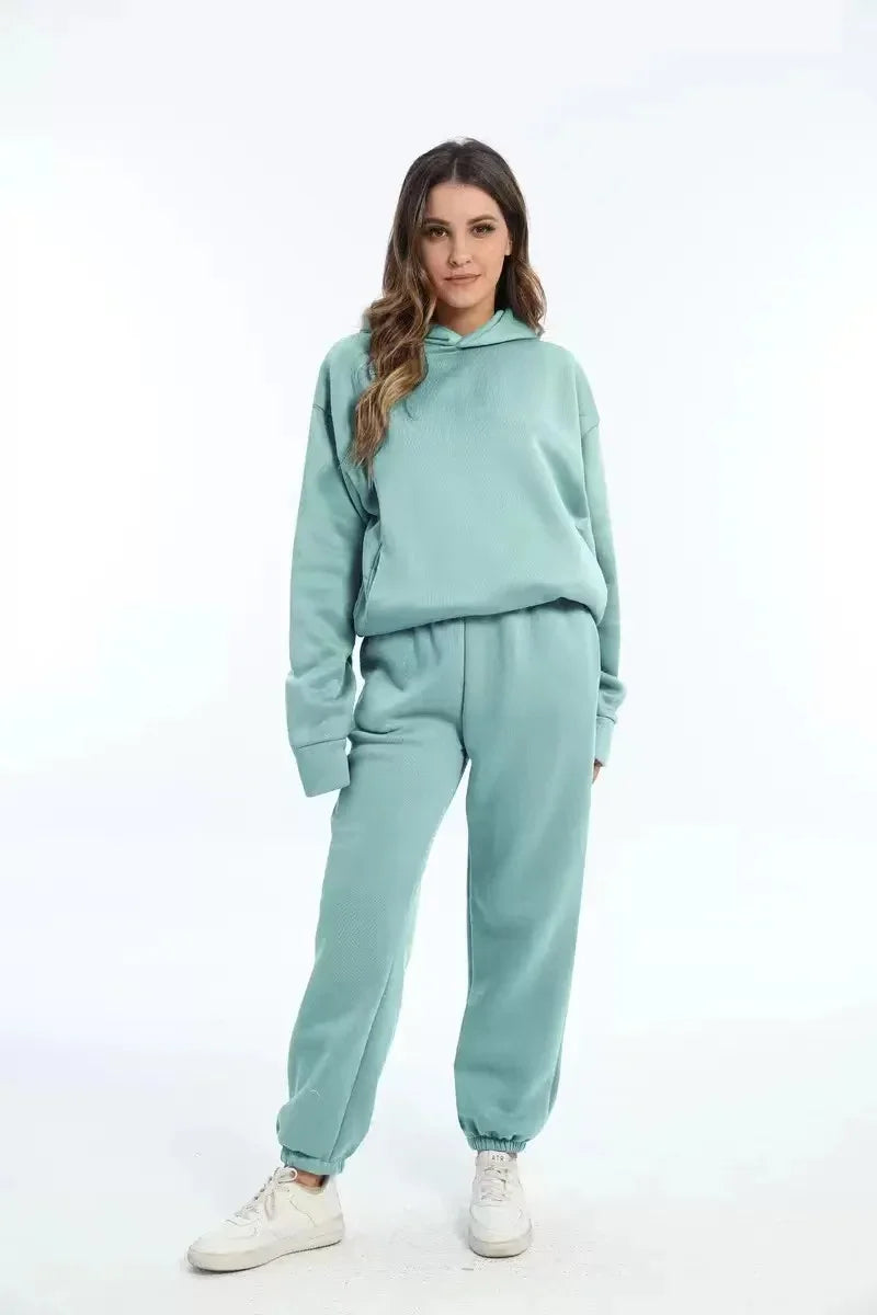 Conjunto Deportivo de Invierno para Mujer | Sudadera Oversize con Capucha + Pantalón Cómodo