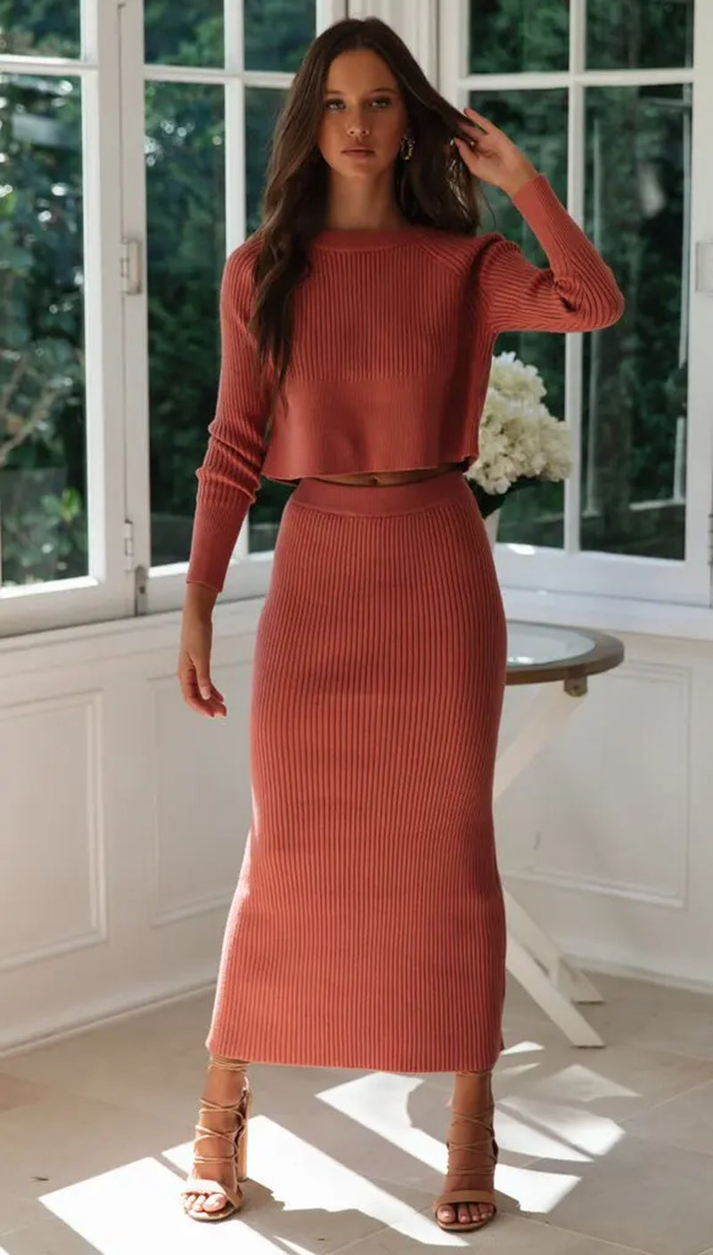 Conjunto de Punto para Mujer 2 Piezas – Suéter y Falda Corta Ajustada, Look Elegante y Cómodo