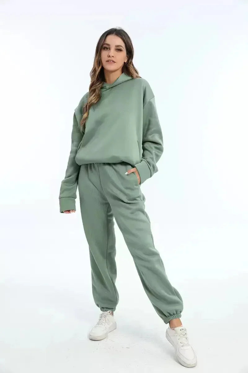 Conjunto Deportivo de Invierno para Mujer | Sudadera Oversize con Capucha + Pantalón Cómodo