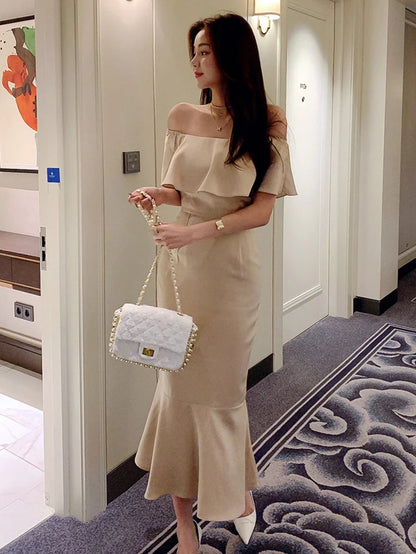 Vestido Midi Ajustado con Hombros Descubiertos – Elegante, Sexy y Sofisticado