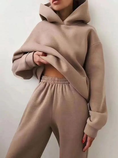 Conjunto Deportivo de Invierno para Mujer | Sudadera Oversize con Capucha + Pantalón Cómodo